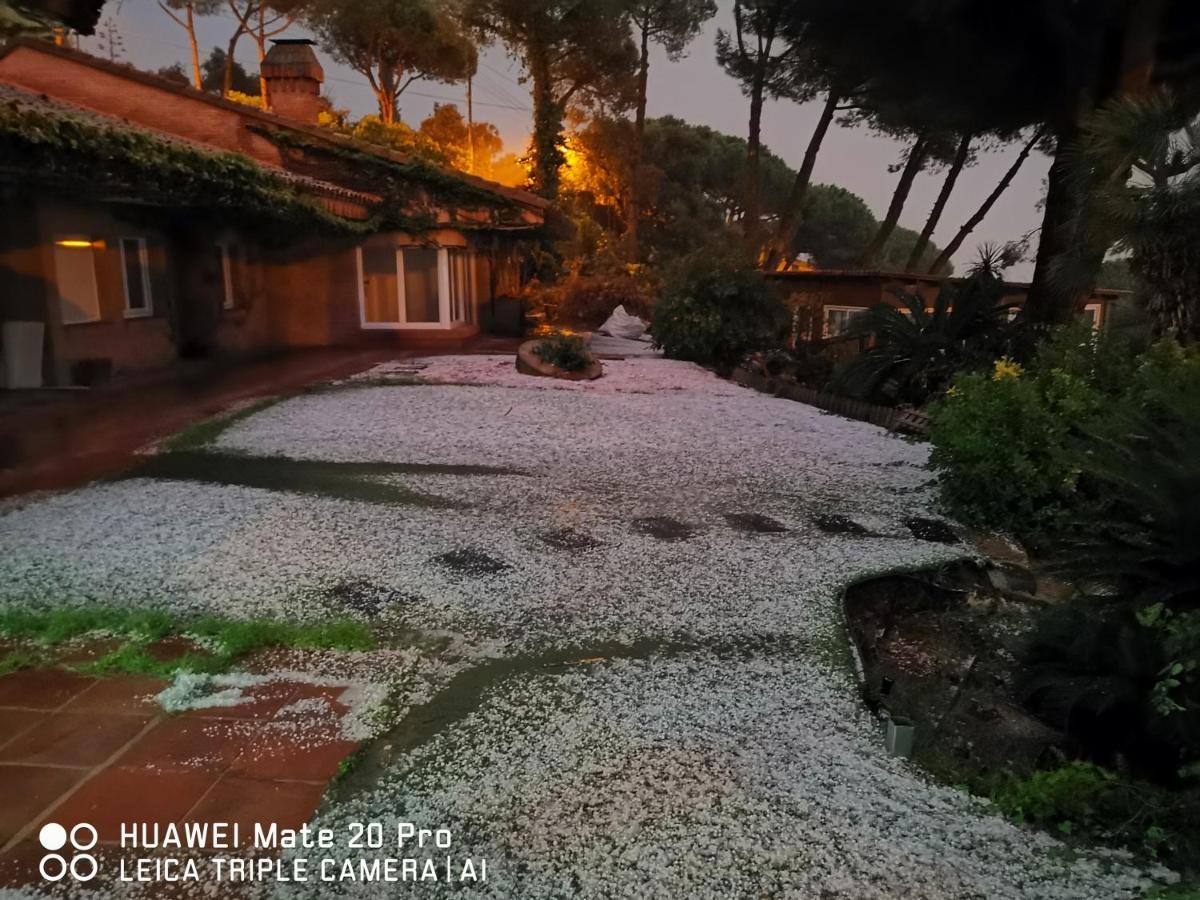 Villa Maresme & Villa Rosa Mataró Buitenkant foto