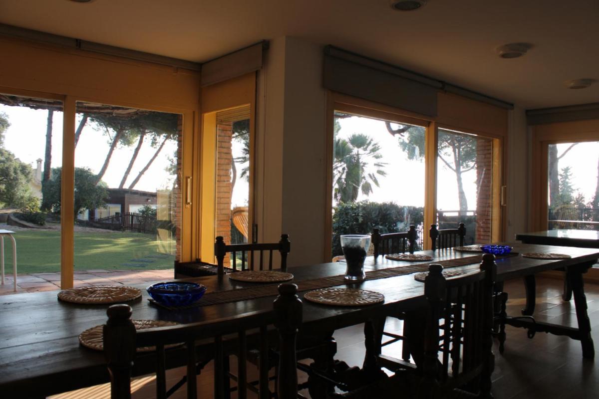 Villa Maresme & Villa Rosa Mataró Buitenkant foto
